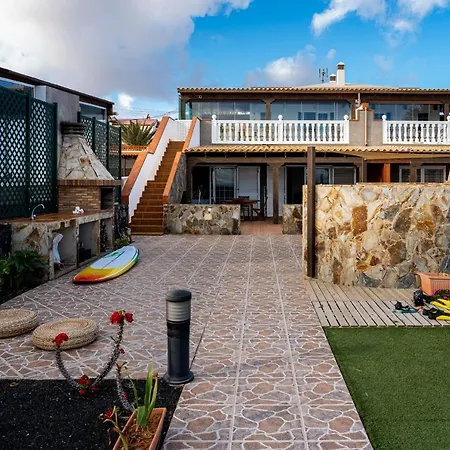Marina Ii Beachfront By Holidays Villa *